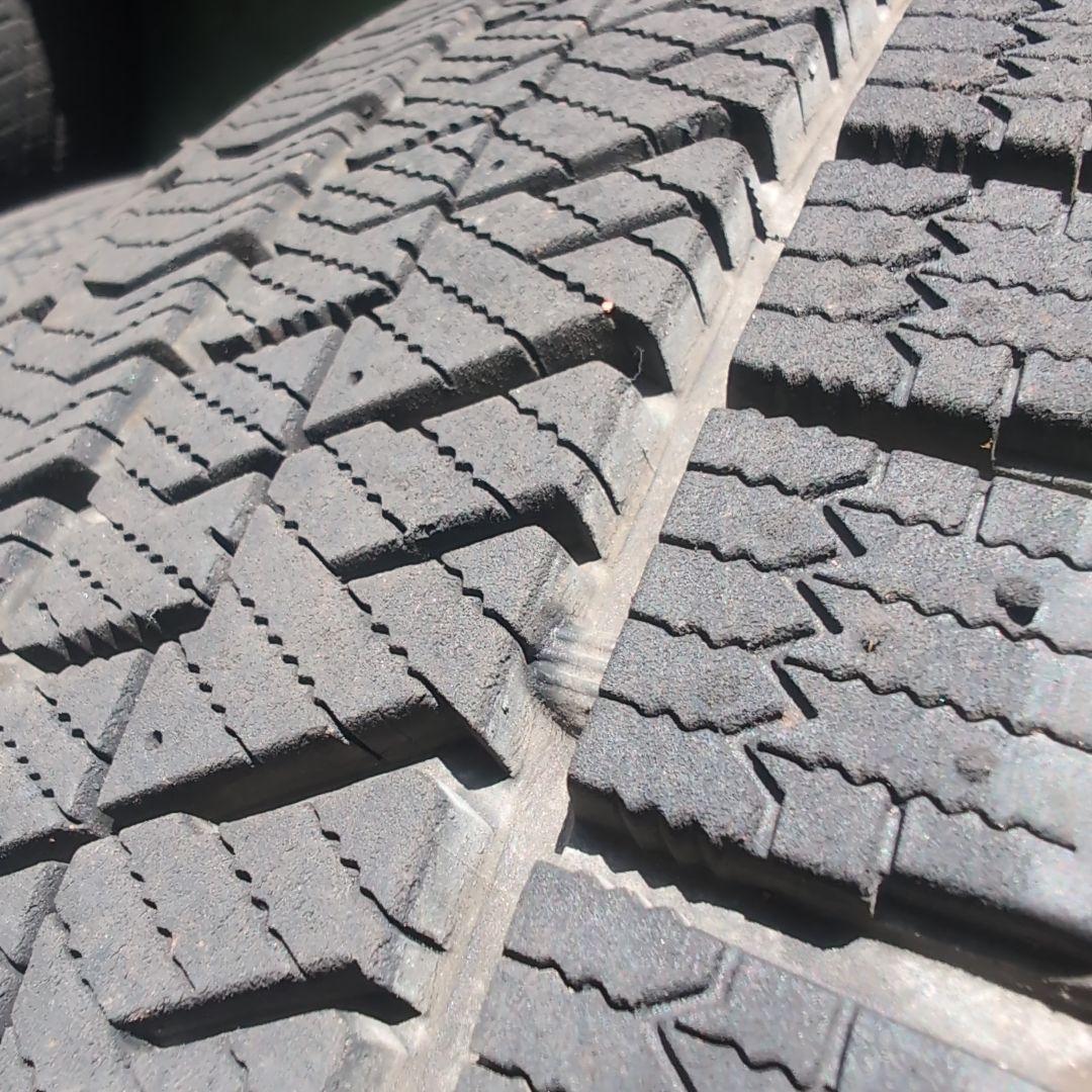 【バリ溝！】スタッドレス 175/65R15 BLIZZAK VRX2 2023