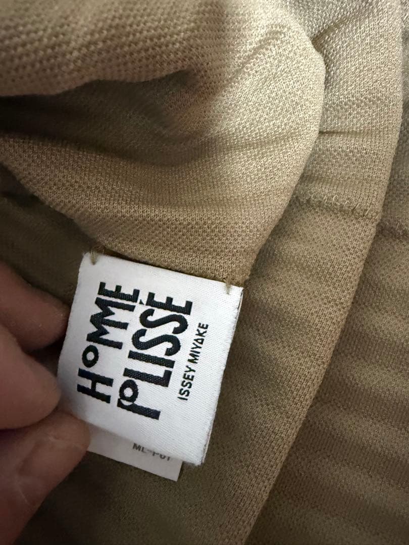 HOMME PLISSÉ ISSEY MIYAKE ベージュ　トップス