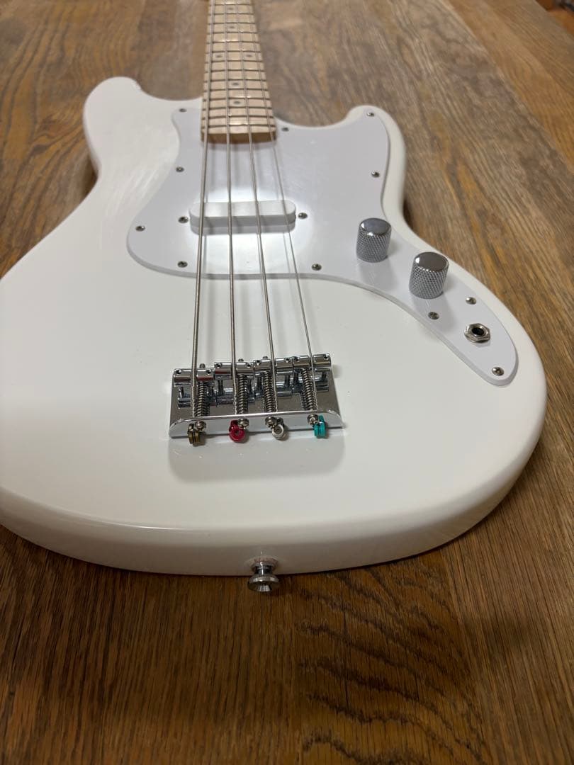Squier by Fender スクワイヤー エレキベース