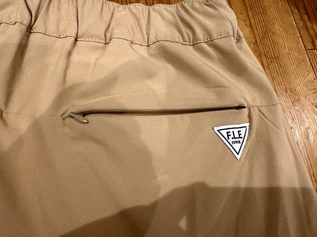 yutakana 様EDWIN F.L.E ベージュ 　イージーストレッチパンツ