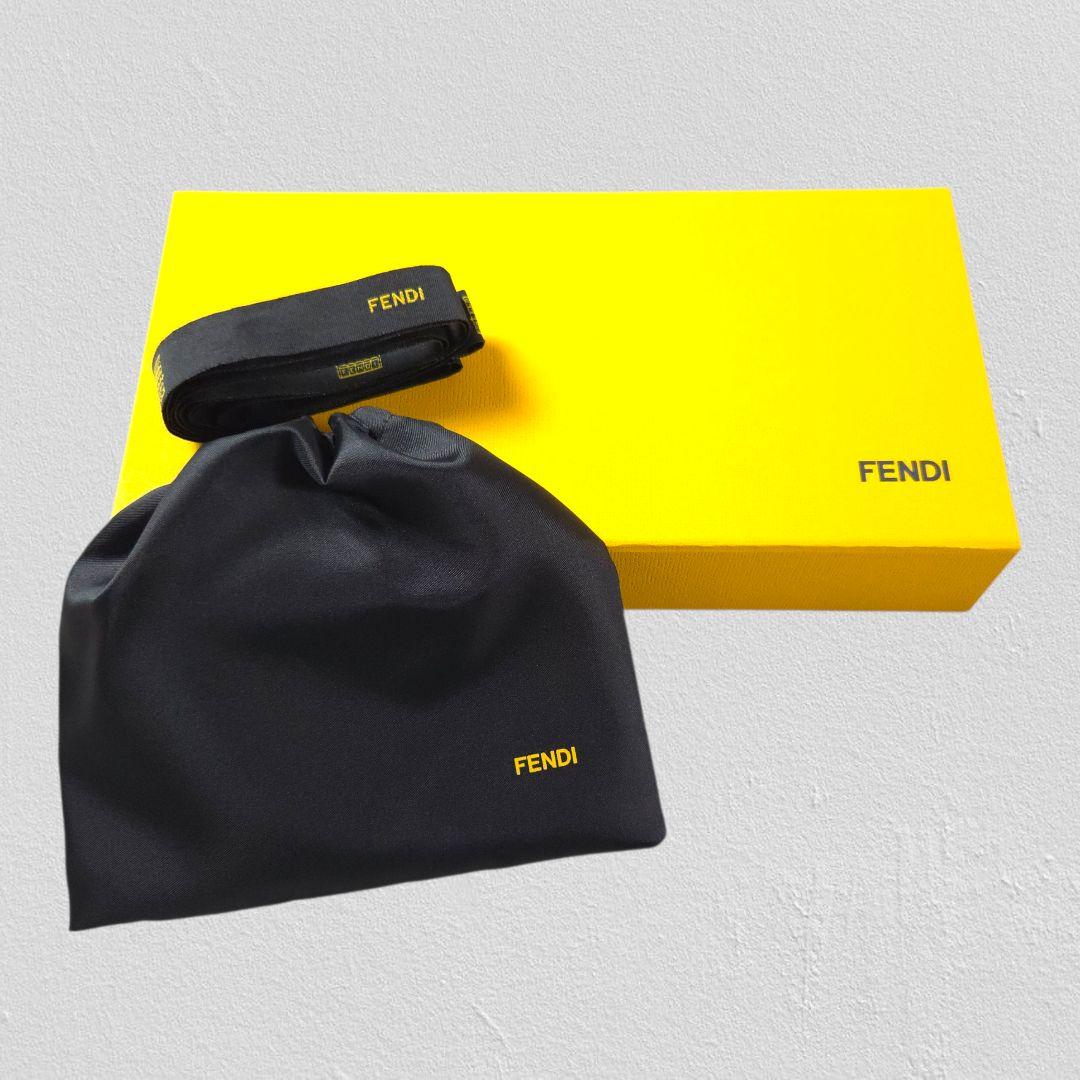 ヘアアクセサリー FENDI Headband with Fur