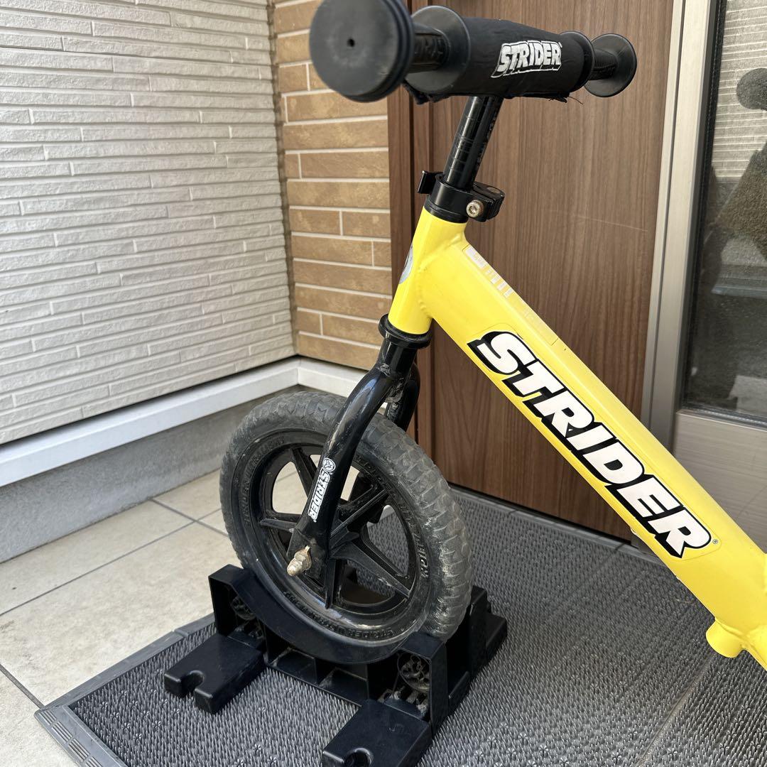 STRIDER ストライダー スポーツ　グリーン　12インチ バイク　スタンド付