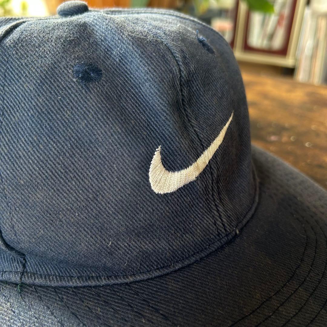 u*2様 90s NIKE 刺繍ロゴキャップ ネイビー フェード 台湾製