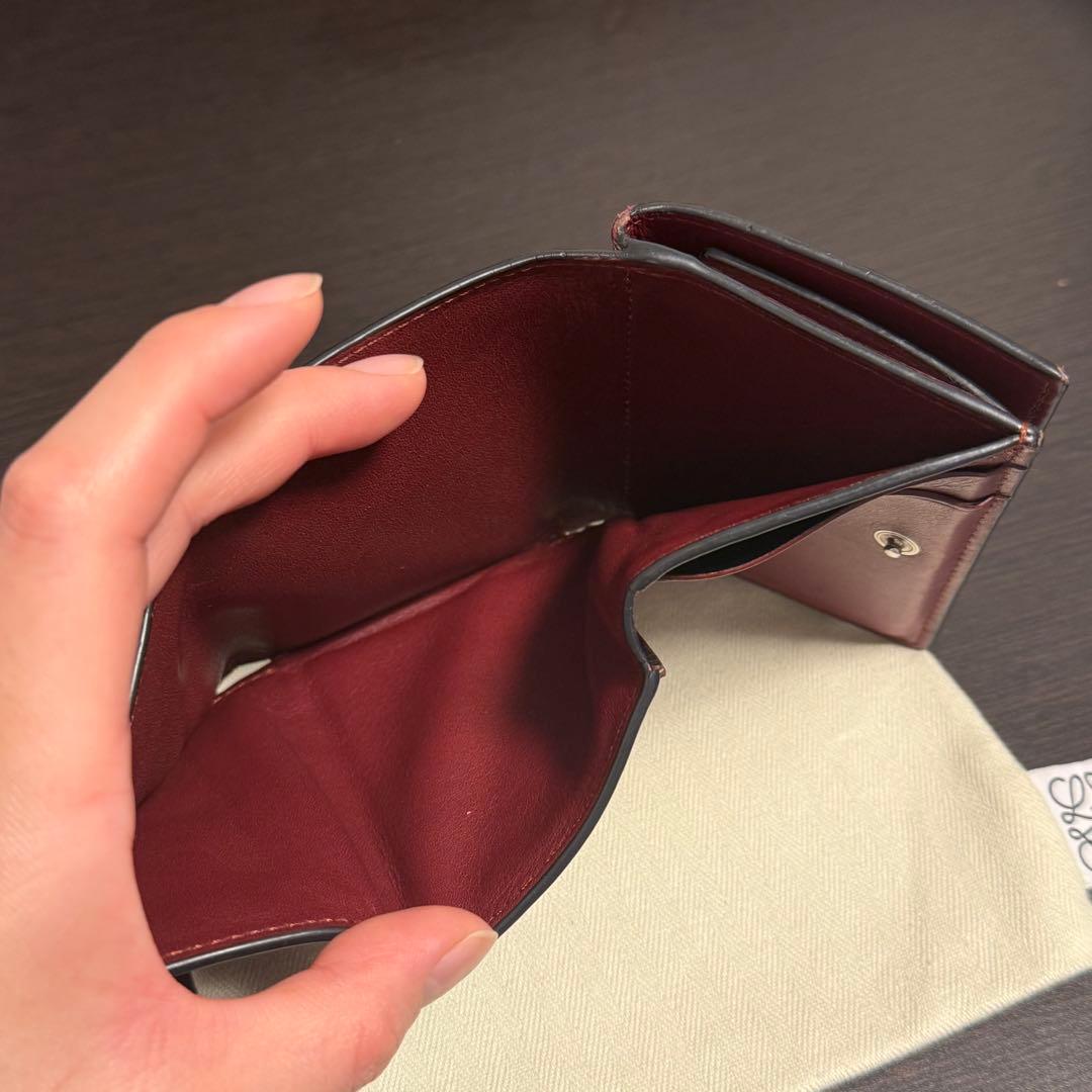 《値下げ》ロエベ アナグラム トライフォールド ウォレット 三つ折り財布 赤系