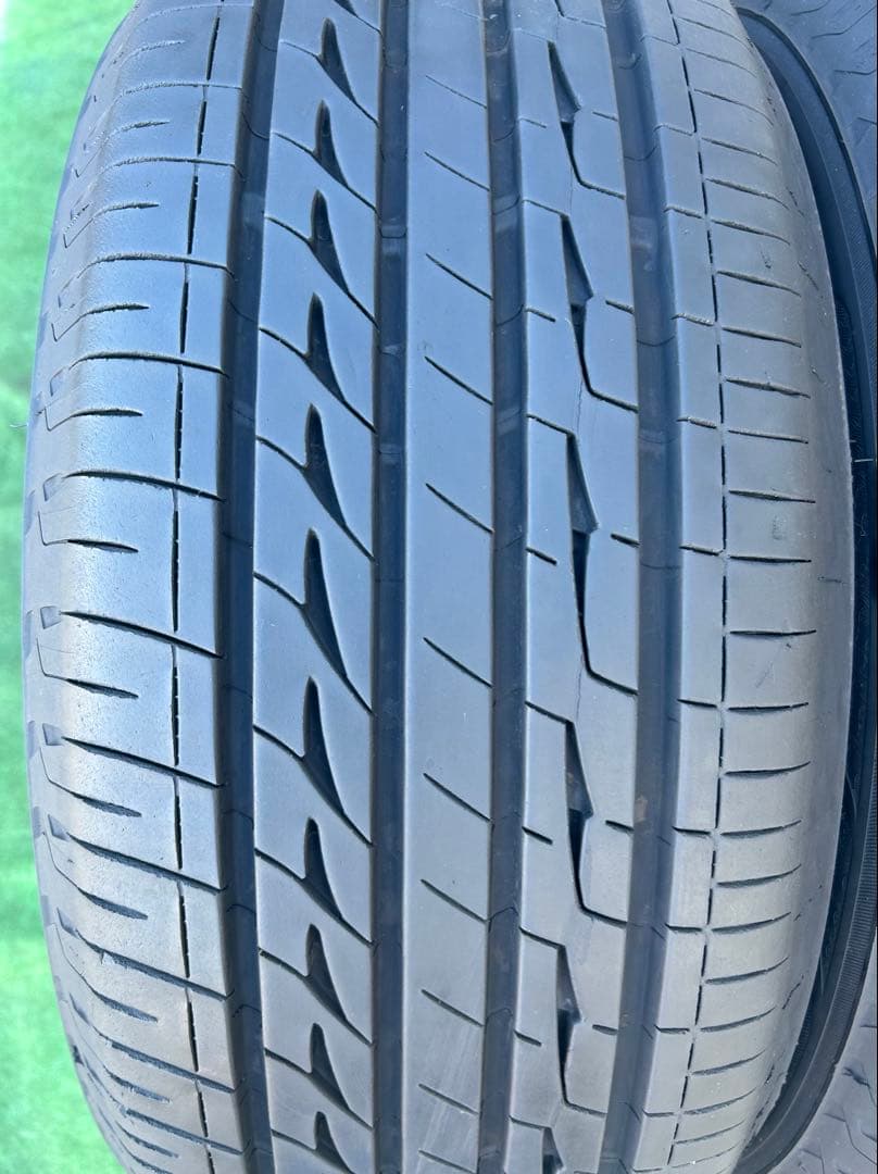 225/55 R16 BRIDGESTONE REGNO ラジアルタイヤ