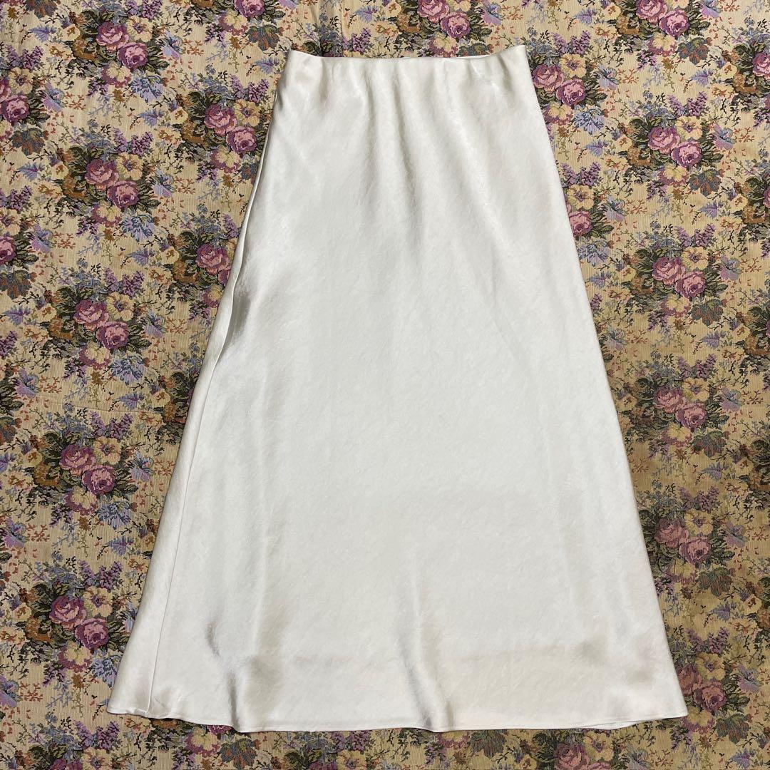 ほぼ新品＊BEAUTY&YOUTH UNITED ARROWSサテンスカートbH