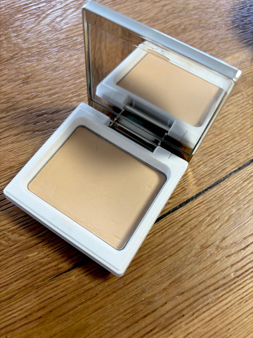 clé de peau タンナチュレールプードルブラン 美白ファンデーション