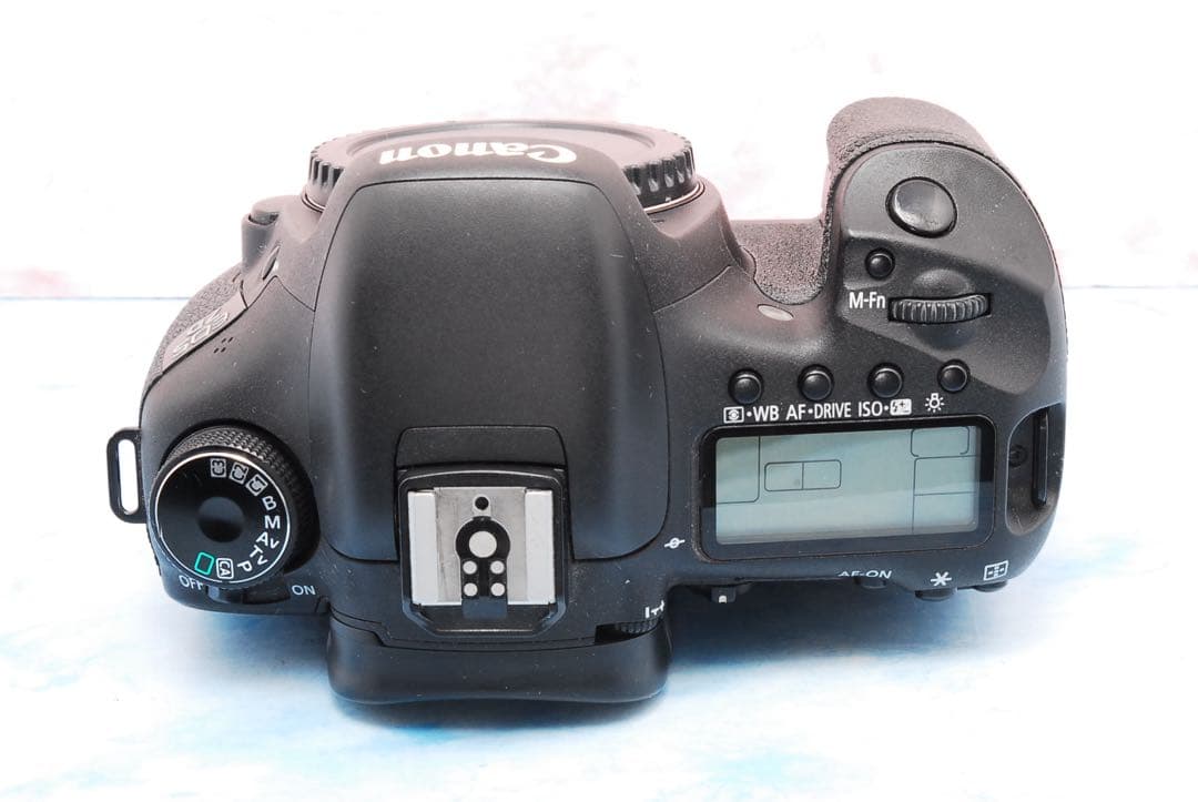 ☆キャノン EOS 7D☆一眼レフカメラ☆卒園式や卒業式にピッタリ☆