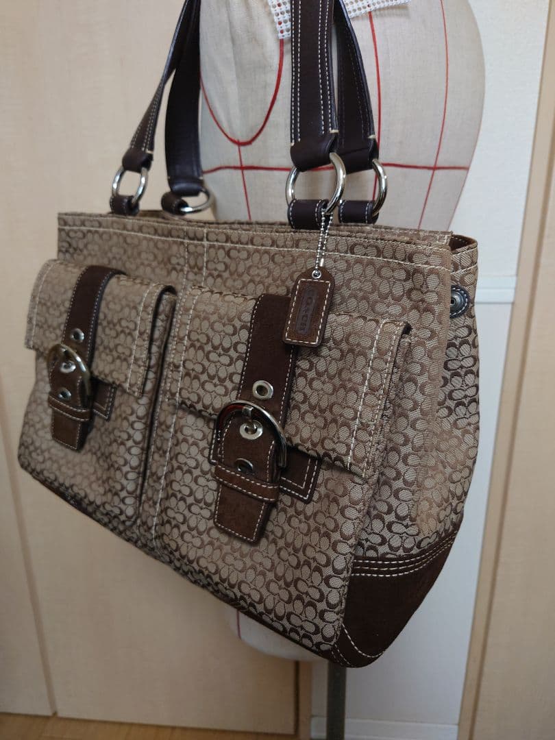 COACHコーチボストンバッグ　こげ茶色シグネチャー