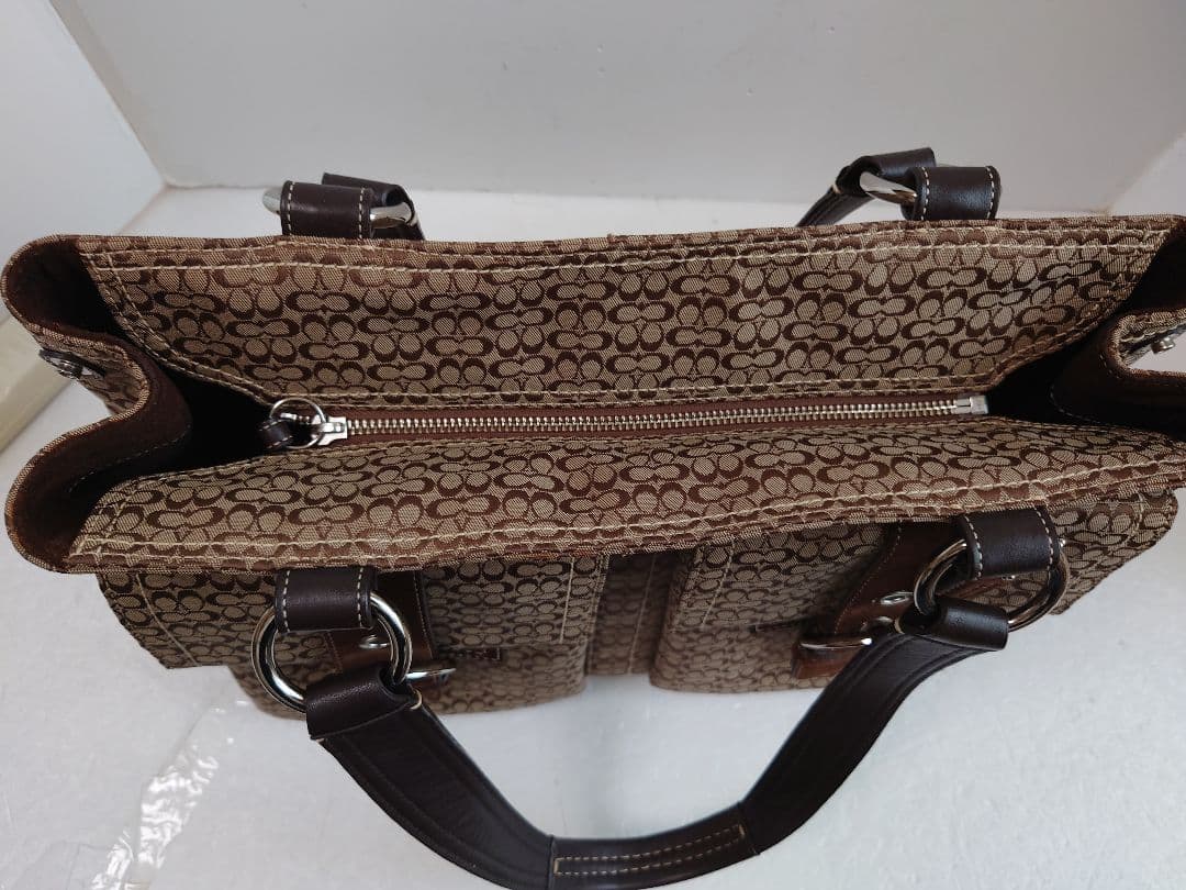 COACHコーチボストンバッグ　こげ茶色シグネチャー