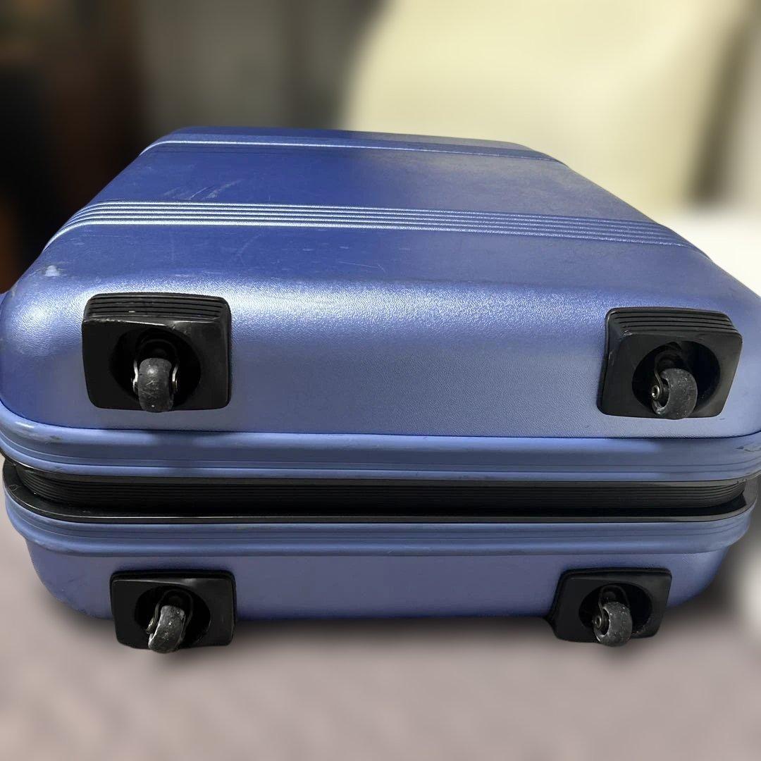 Samsonite 青いスーツケース