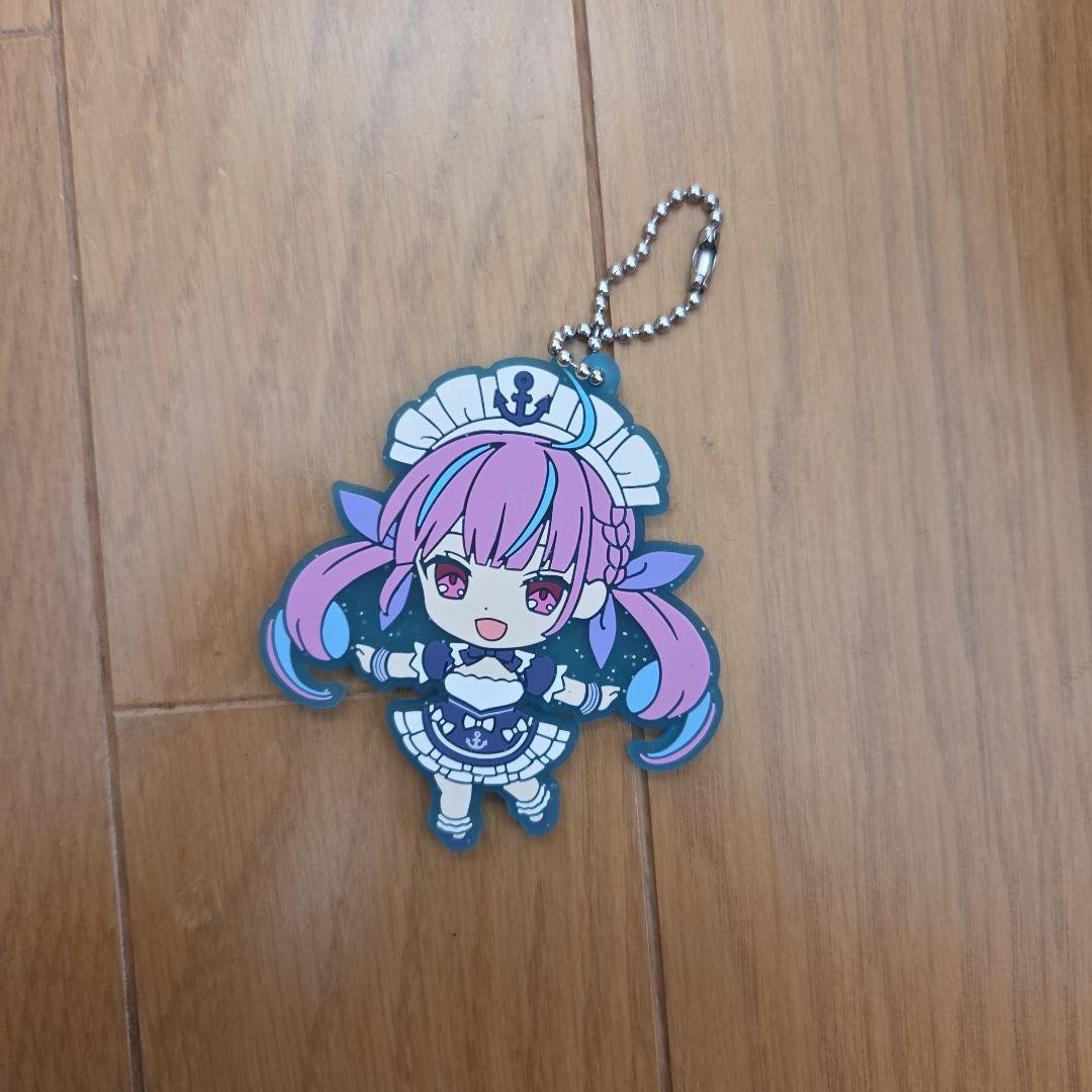 ホロライブ一番くじビジュアルボード四枚セット&ガチャポンなどのラバーキーホルダー