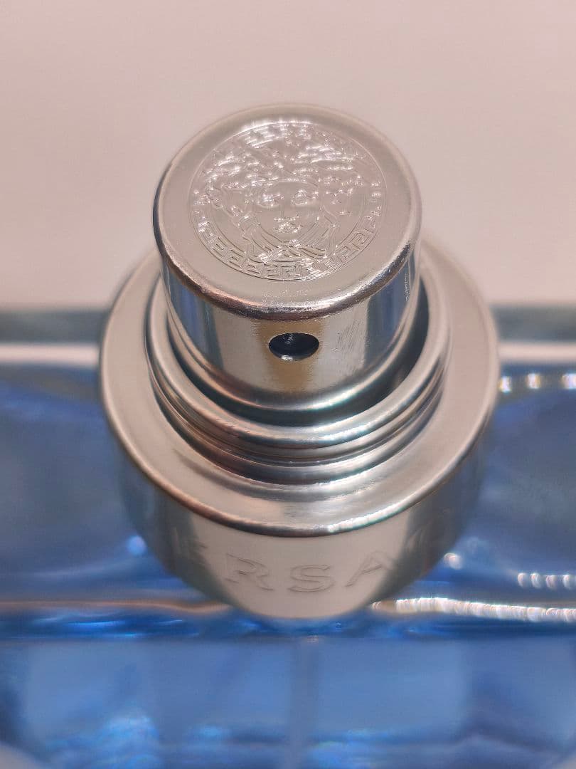 日本語ラベル　ヴェルサーチ　プールオム　オードトワレ　50ml