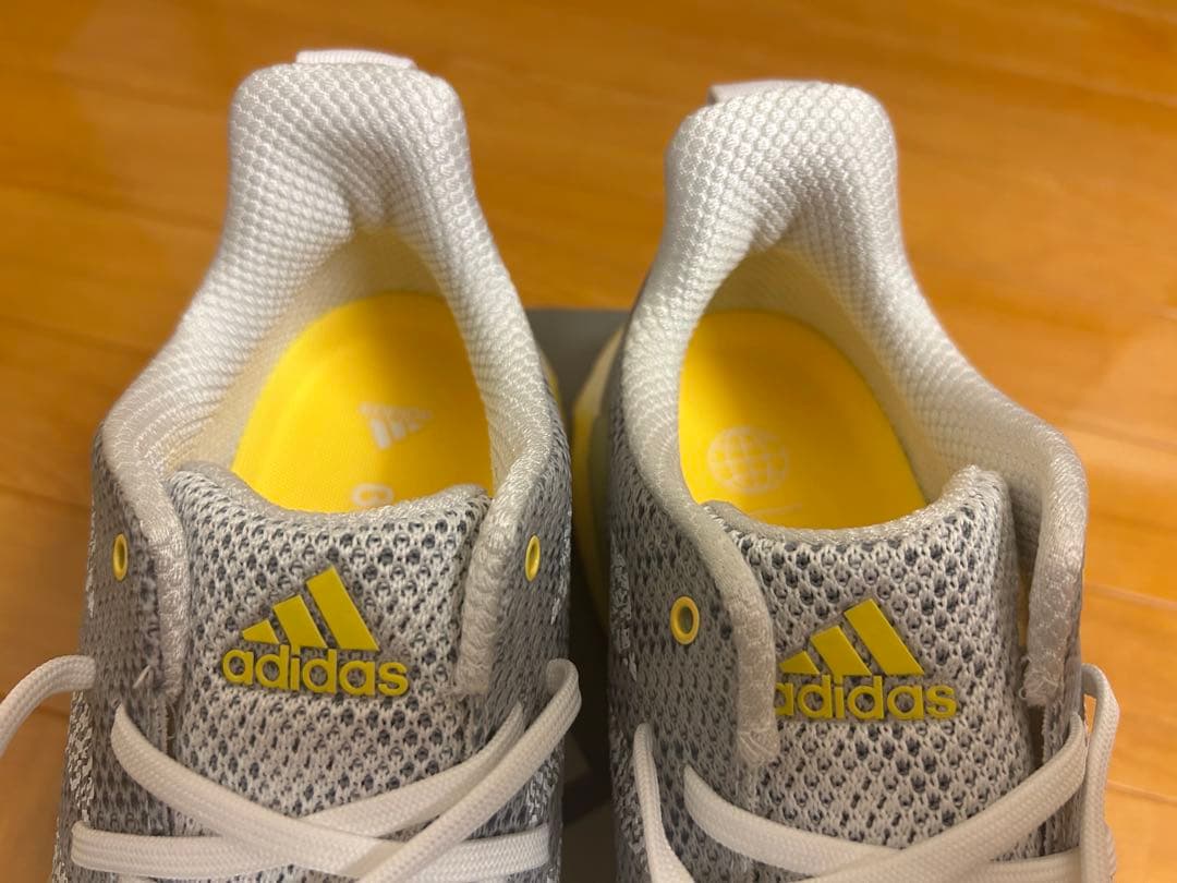 ひろ　adidas ゴルフシューズ グレー/イエロー
