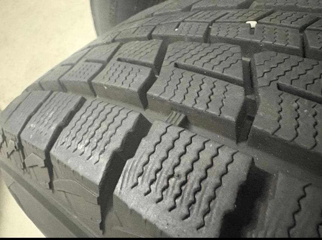 ワンダー① 美品265/65R17 スタッドレスタイヤ　プラド150