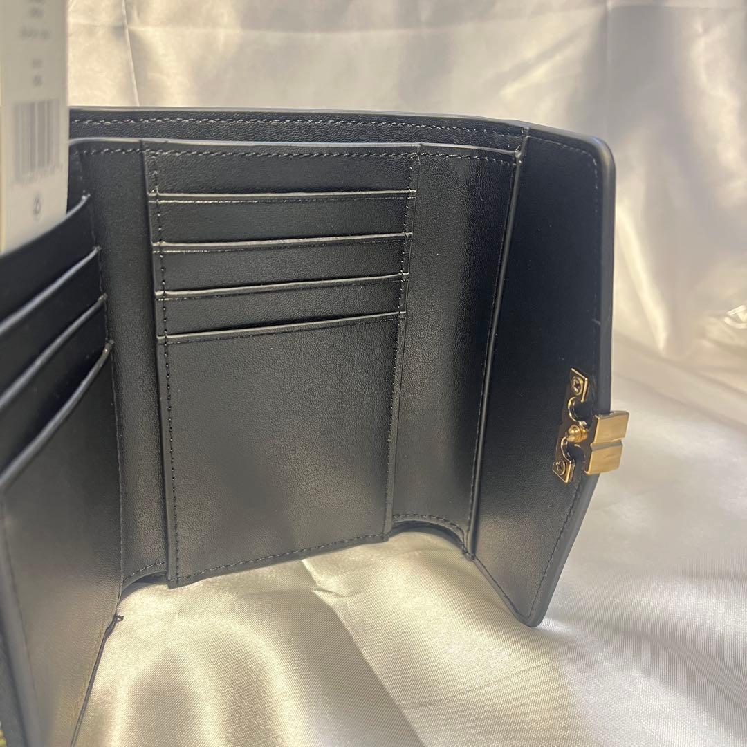新品TORY BURCH 黒ブラック 三つ折り財布 ミディアムフラップウォレット