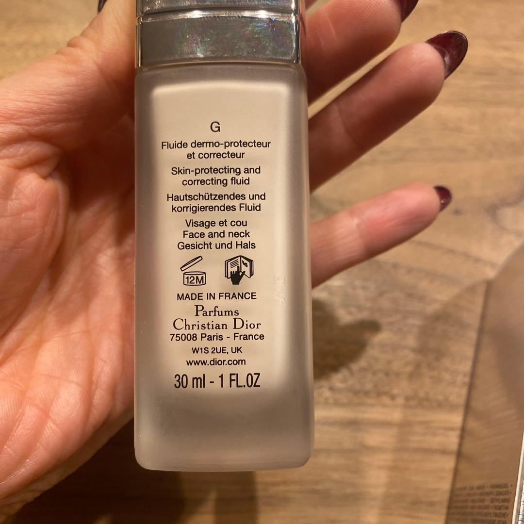 Dior Prestige UV プロテクター シアーグロー30mL