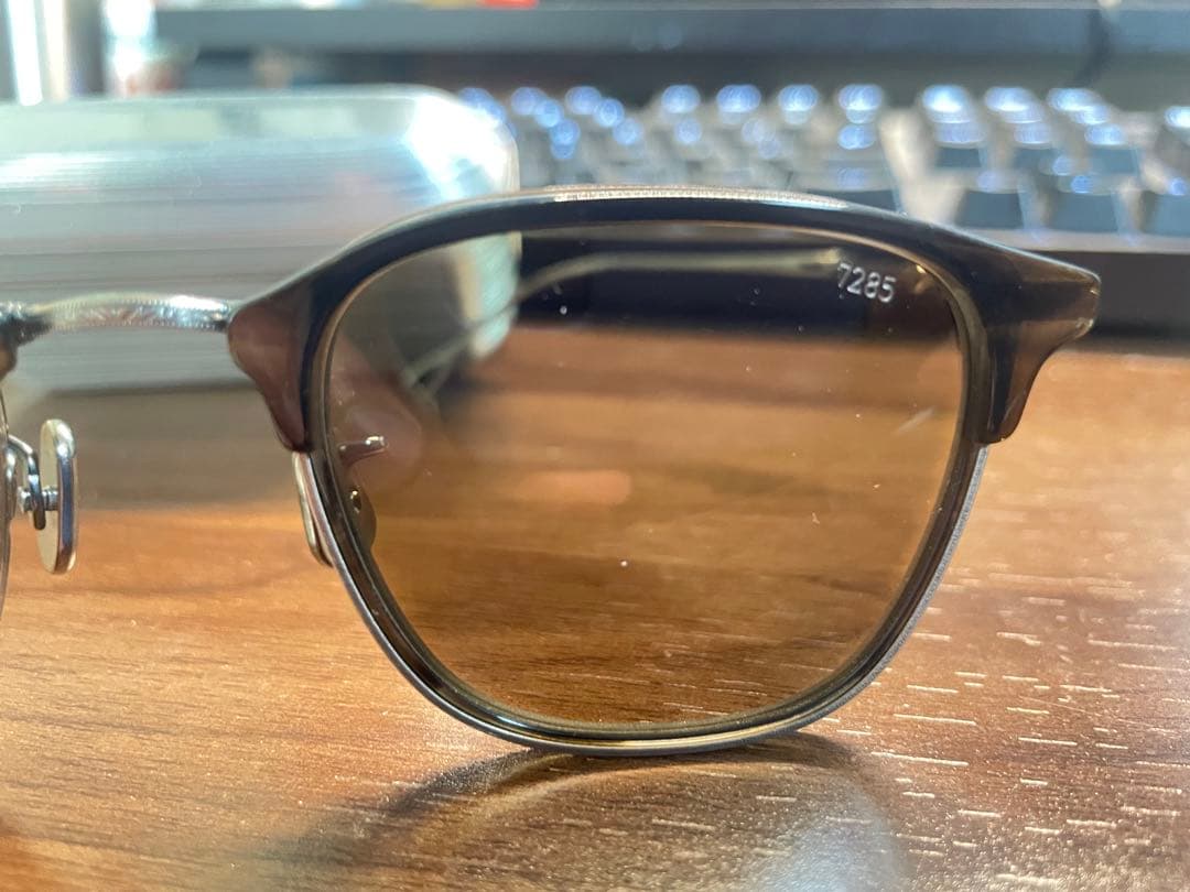 EYEVAN7285 サングラス ブラック×シルバー ボストン/ウェリントン美品