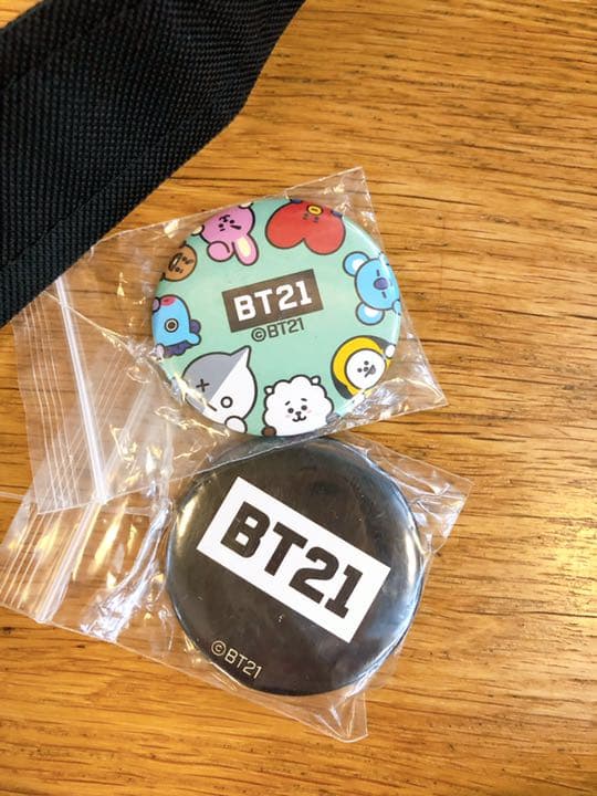 BT21 公式 ナイロントートバッグ 缶バッジ（2個）付