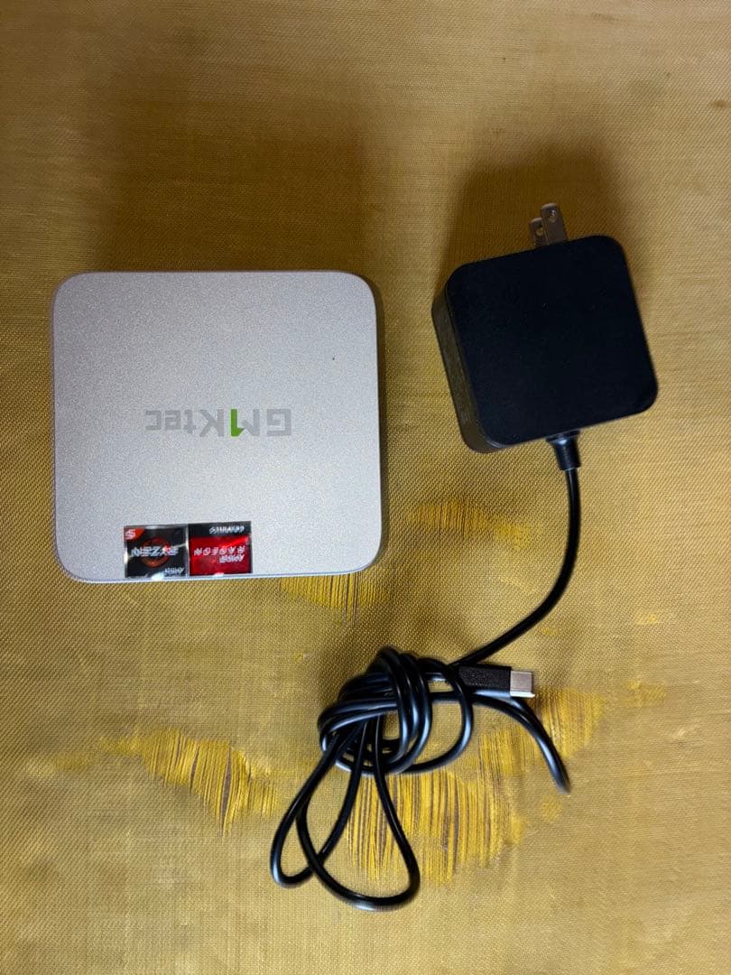 GMKtec Ryzen 5 3500u搭載