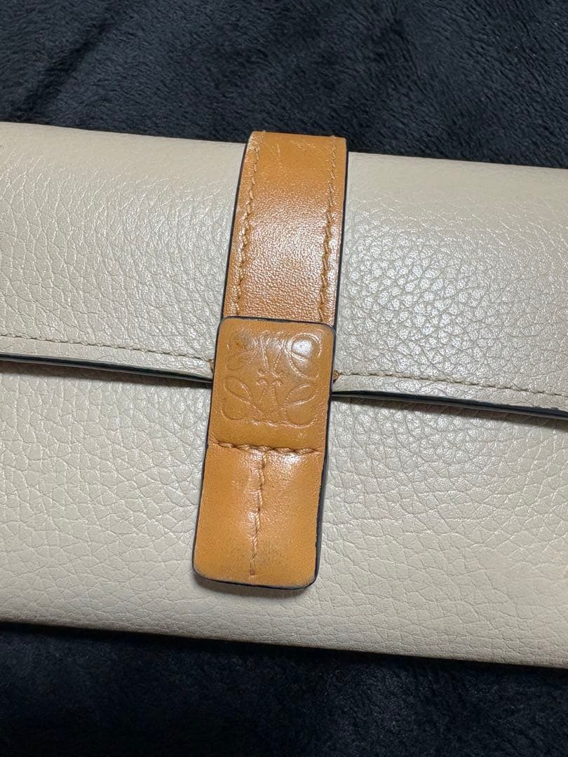 【2日間限定大特価】LOEWE 三つ折り財布 ベージュとオレンジ