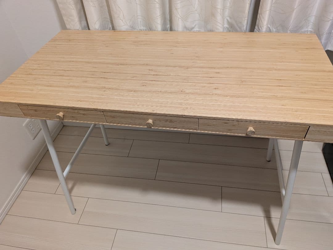 【送料込】IKEA LILLÅSEN リルオーセン デスク