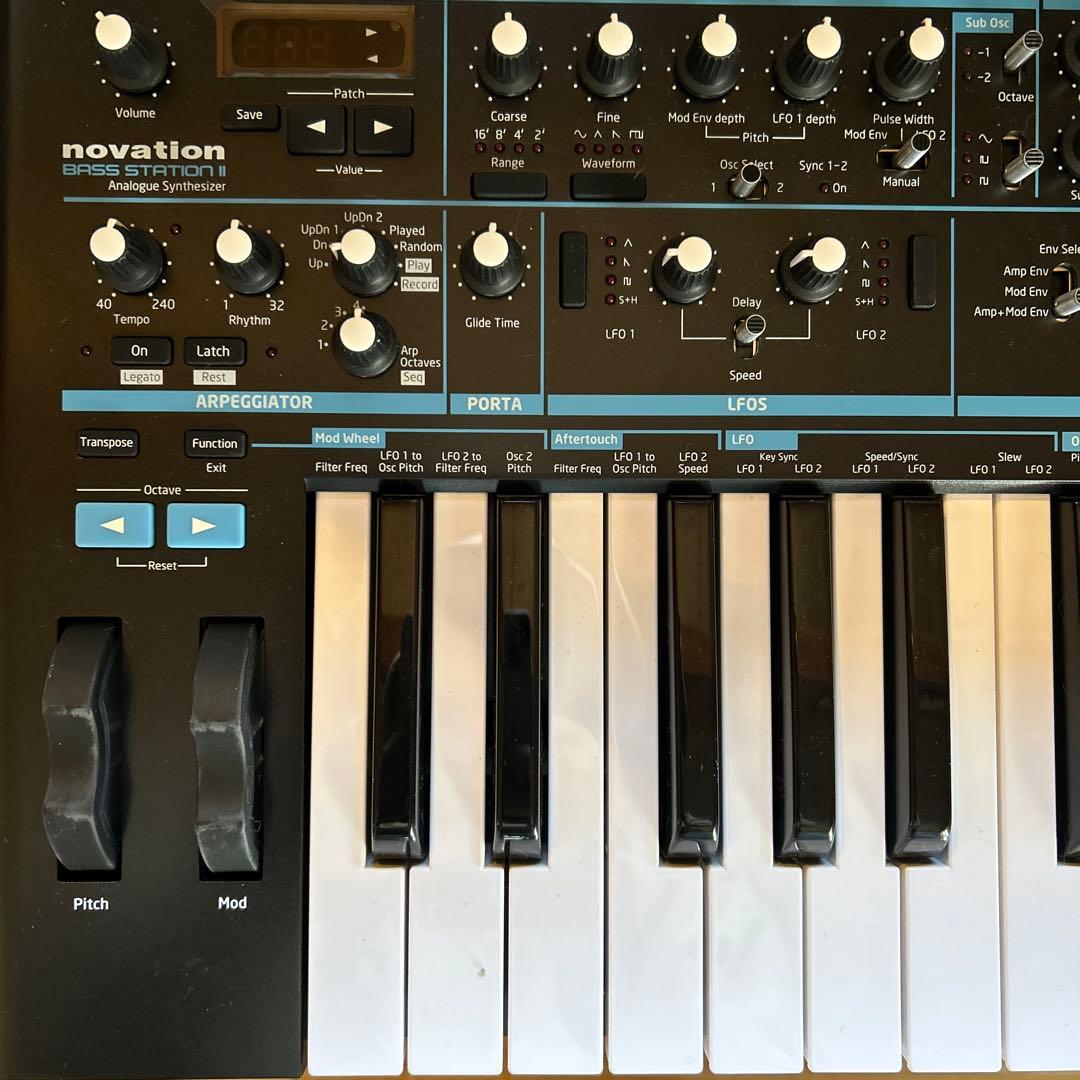 Novation Bass Station II DECKSAVER ケース付き