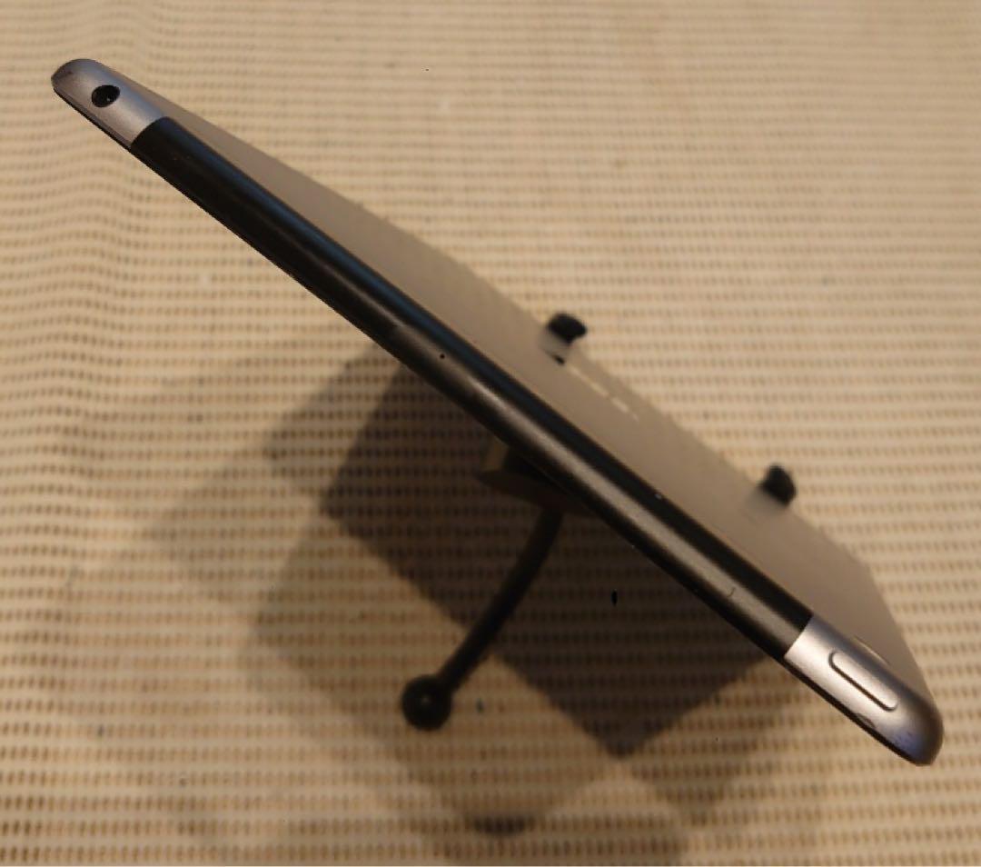 完動品SIMフリー液晶無傷iPad第6世代(A1954)本体32GB TJF88