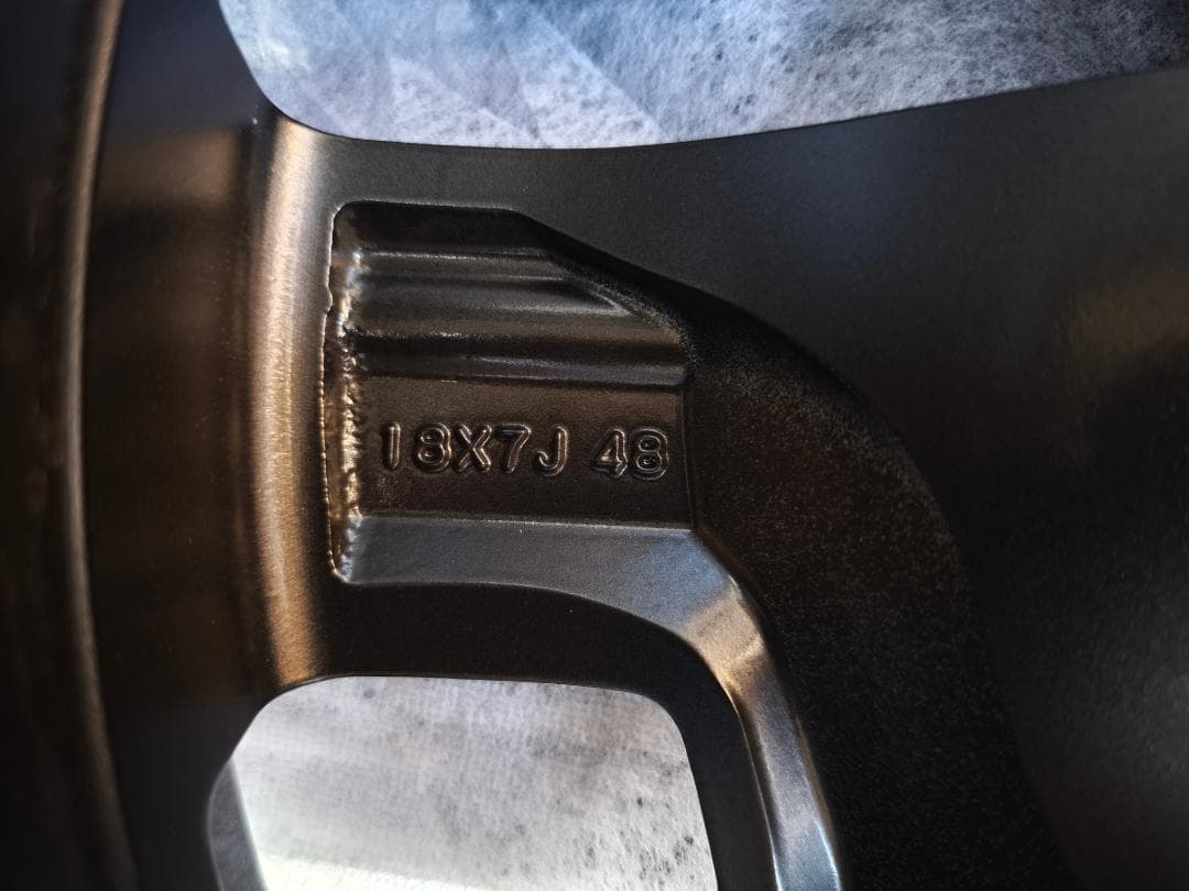 kkeenn様 SL型フォレスターダークメタリック18インチ純正ホイールNo.2