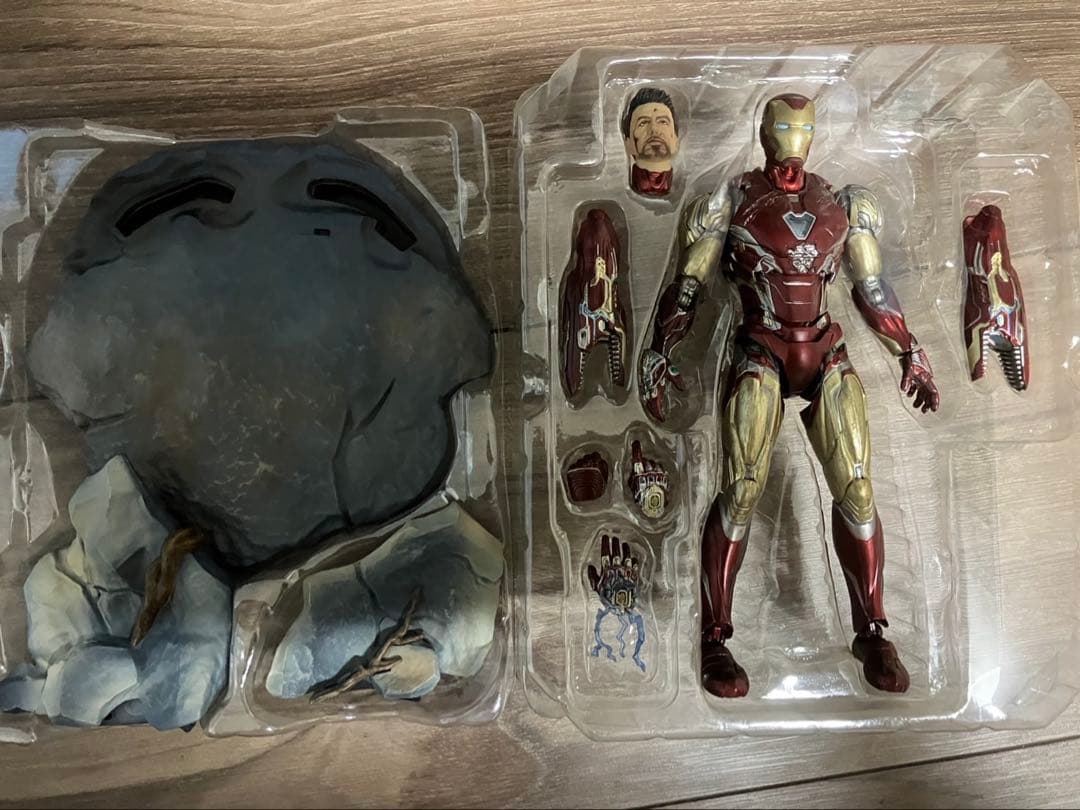 SHフィギュアーツ　アイアンマンマーク８５ アイアムアイアンマン