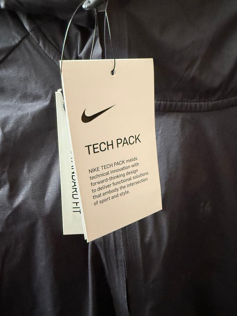 Nike ブラック ウィンドブレーカー