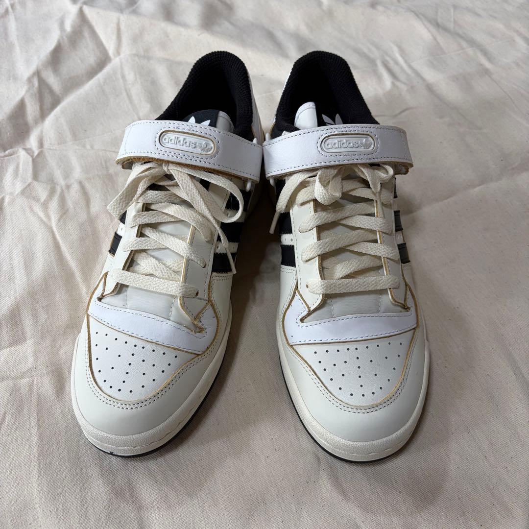 t*0様 adidas FORUM LOW 27cm 白 黒 ベルトアディダス