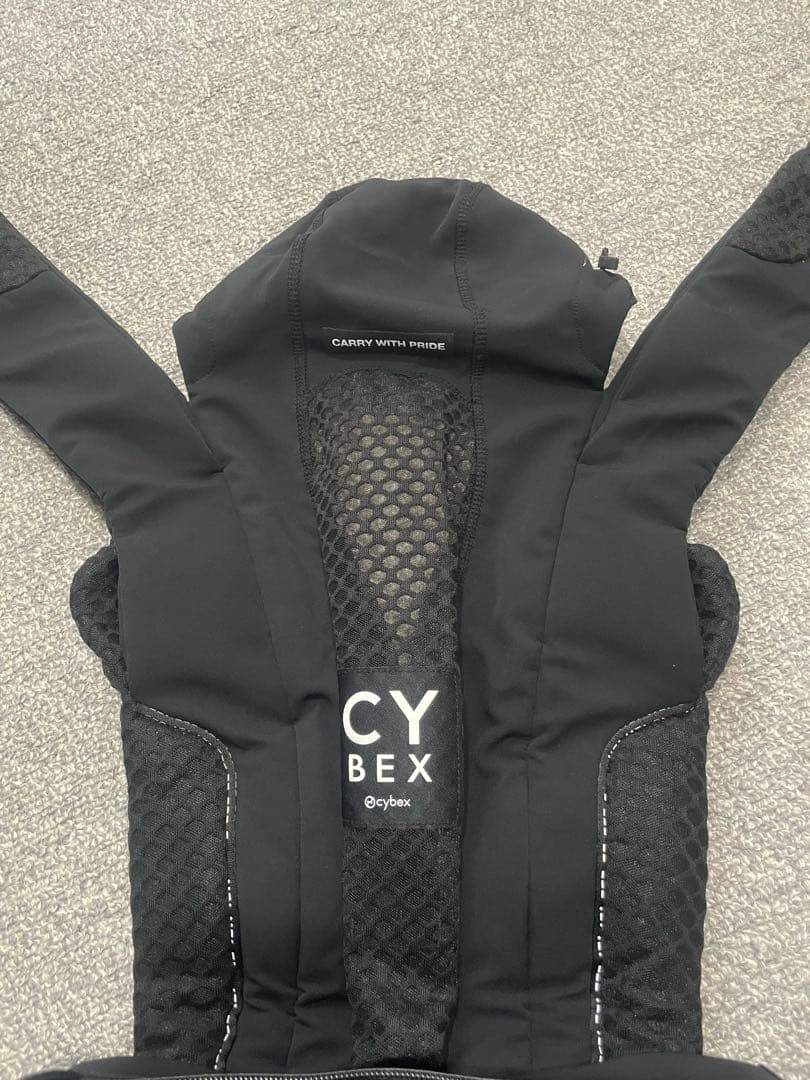 ミセイ　CYBEX 抱っこ紐 コヤキャリア　ブラック