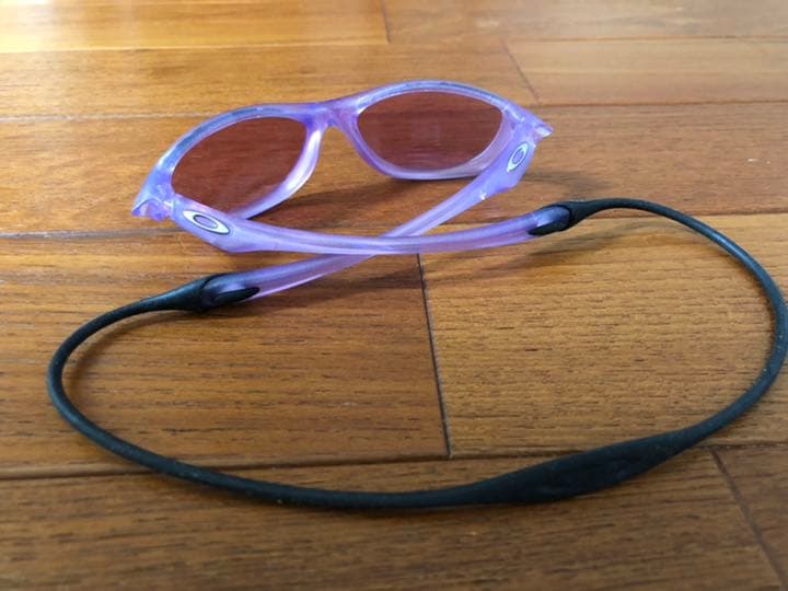 オークリー　キッズ用サングラス　廃盤品　中古