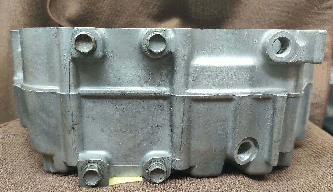 モンキー系クランクケース　１２V 　ベアリング 新品　ジャズ