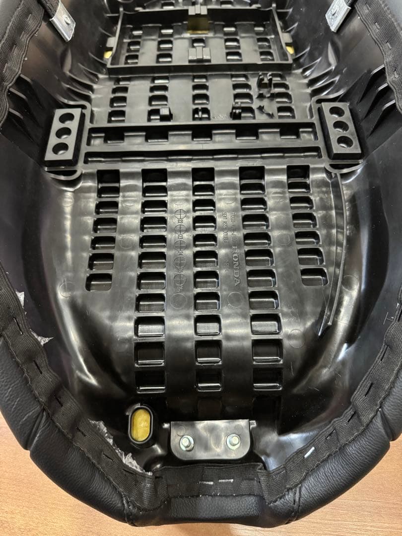 ホンダ ダックスGcraft DAX125用　段付きシート