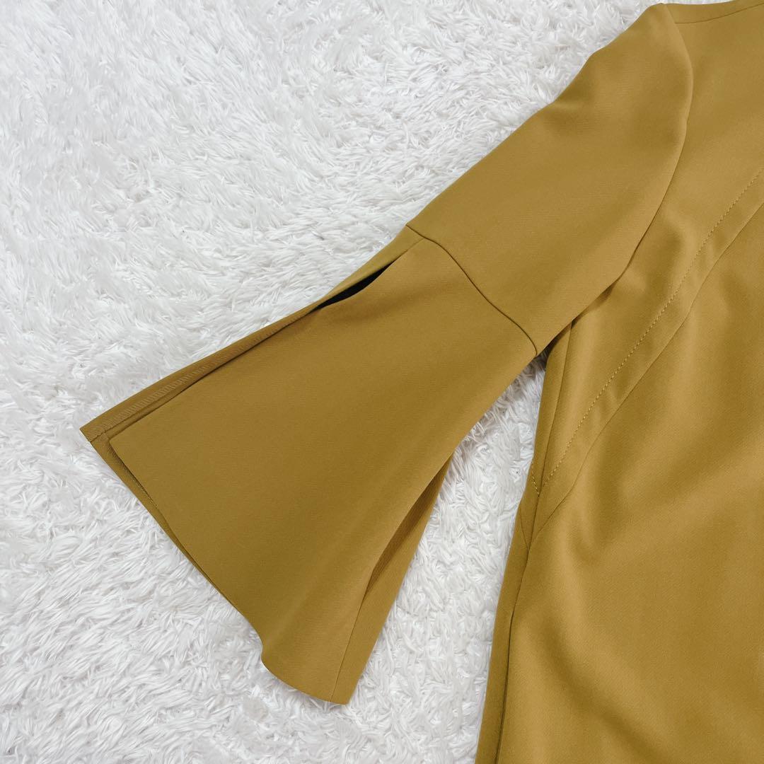 ほぼ未使用✨ADORE 膝丈ワンピース　ラッフルスリーブ　マスタード 36