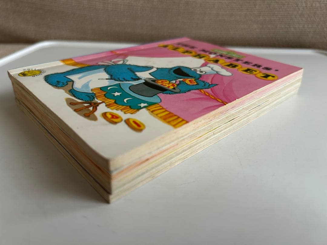 【昭和レトロ洋書絵本】 セサミストリートのキャラクターたち 4冊セット