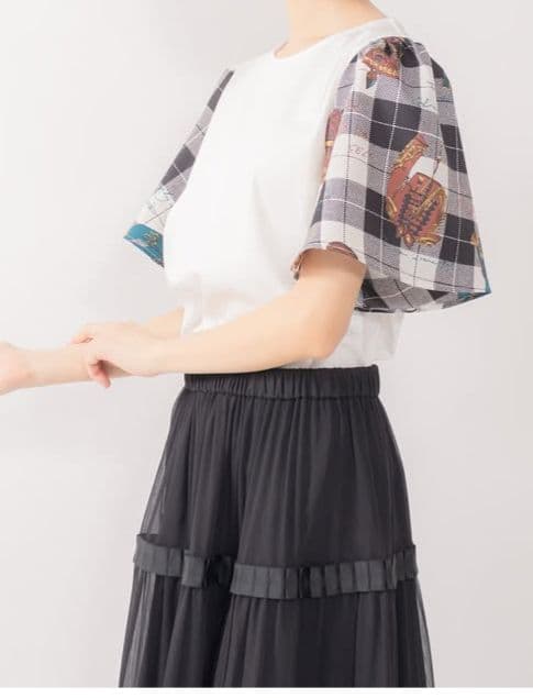 LoisCRAYON フレアスリーブトップス