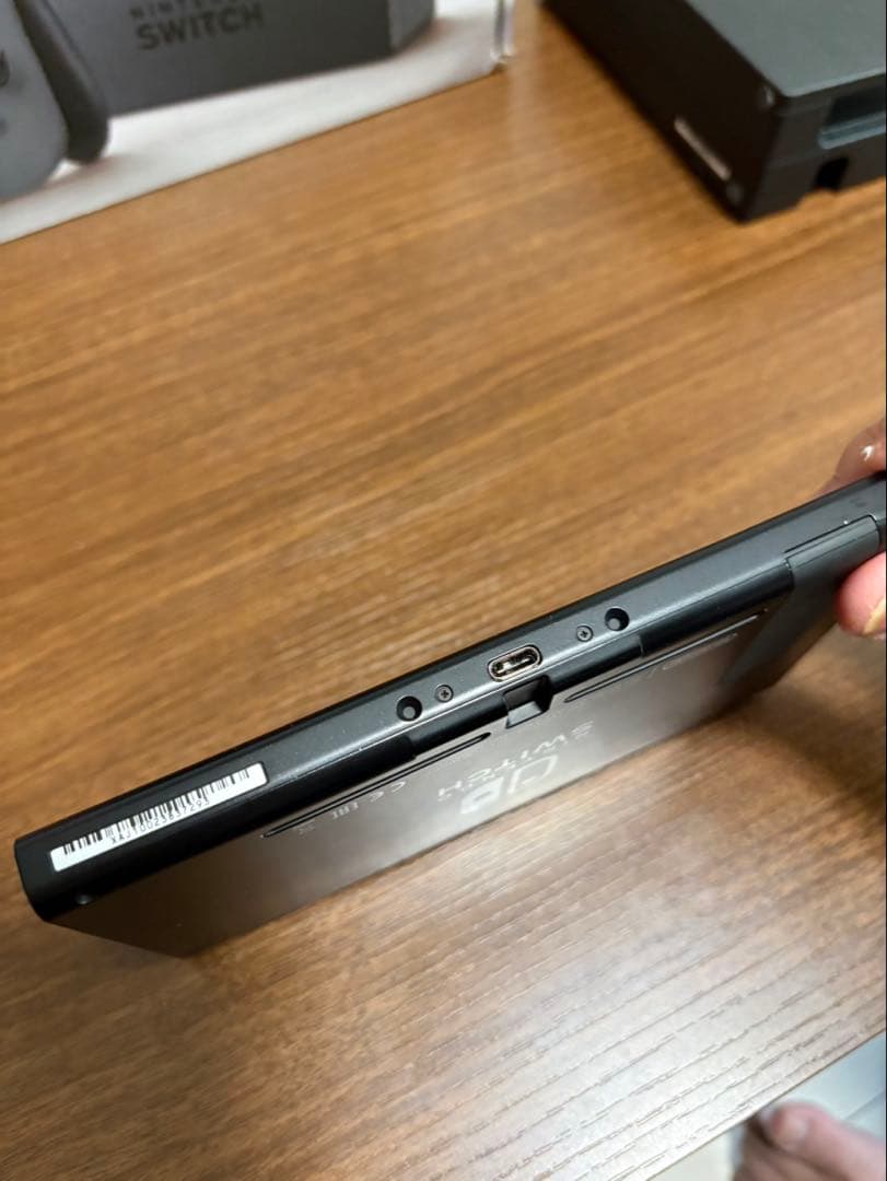 Nintendo Switch 本体 グレー + 人気ソフト2本