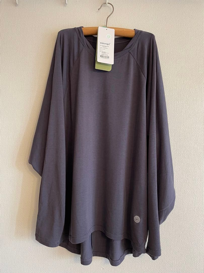 イージーヨガ　ロングスリーブ新品