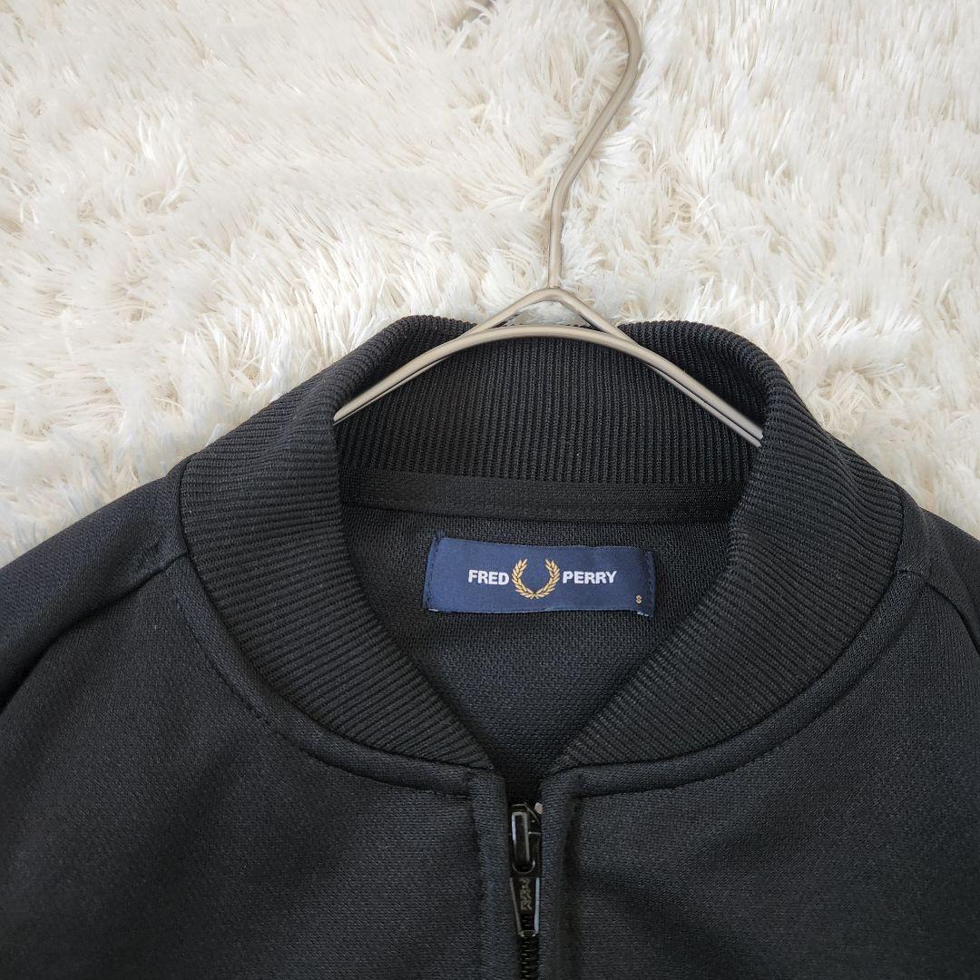 極美品✨FRED PERRY ジャケット　ブルゾン　　ボンバージャケット　S