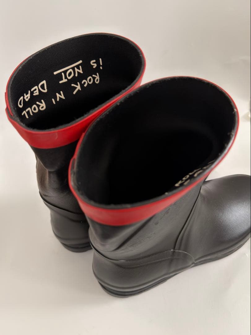 AIGLE × agnès b. コラボのレインブーツ
