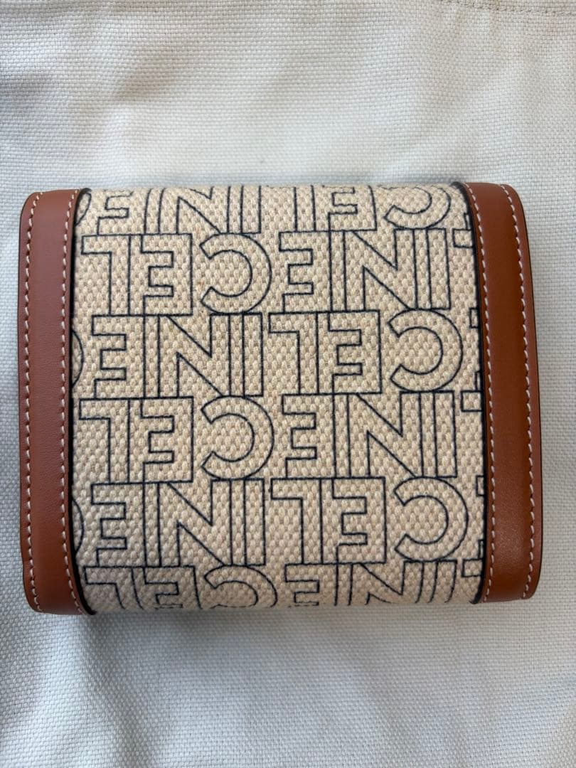 CELINE 二つ折り財布
