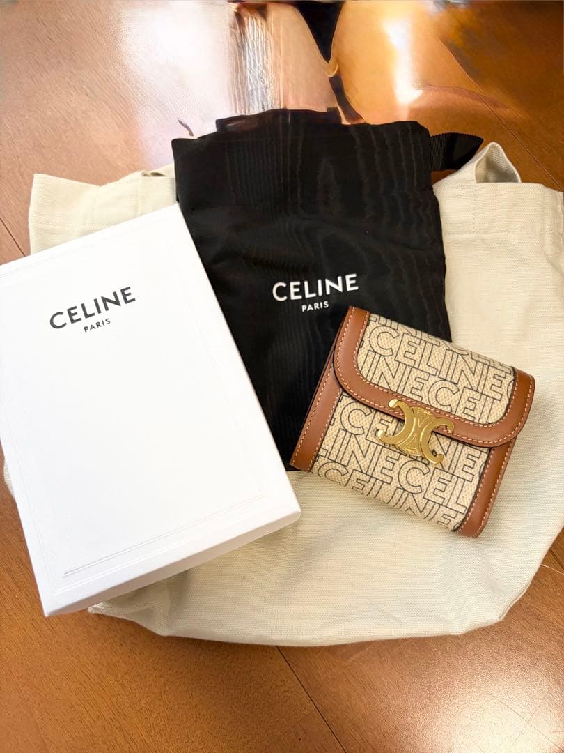 CELINE 二つ折り財布