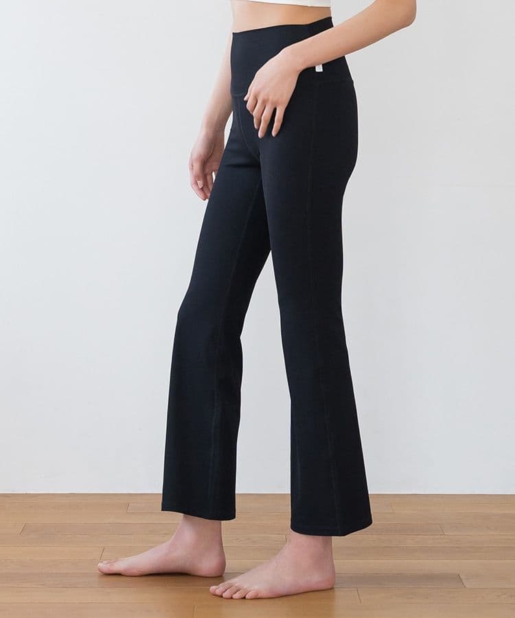 SUKALA ベーシックリブフレアパンツ Ｍサイズ