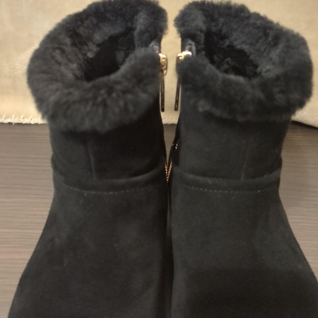 UGG ブラックムートンブーツ ファスナー付き
