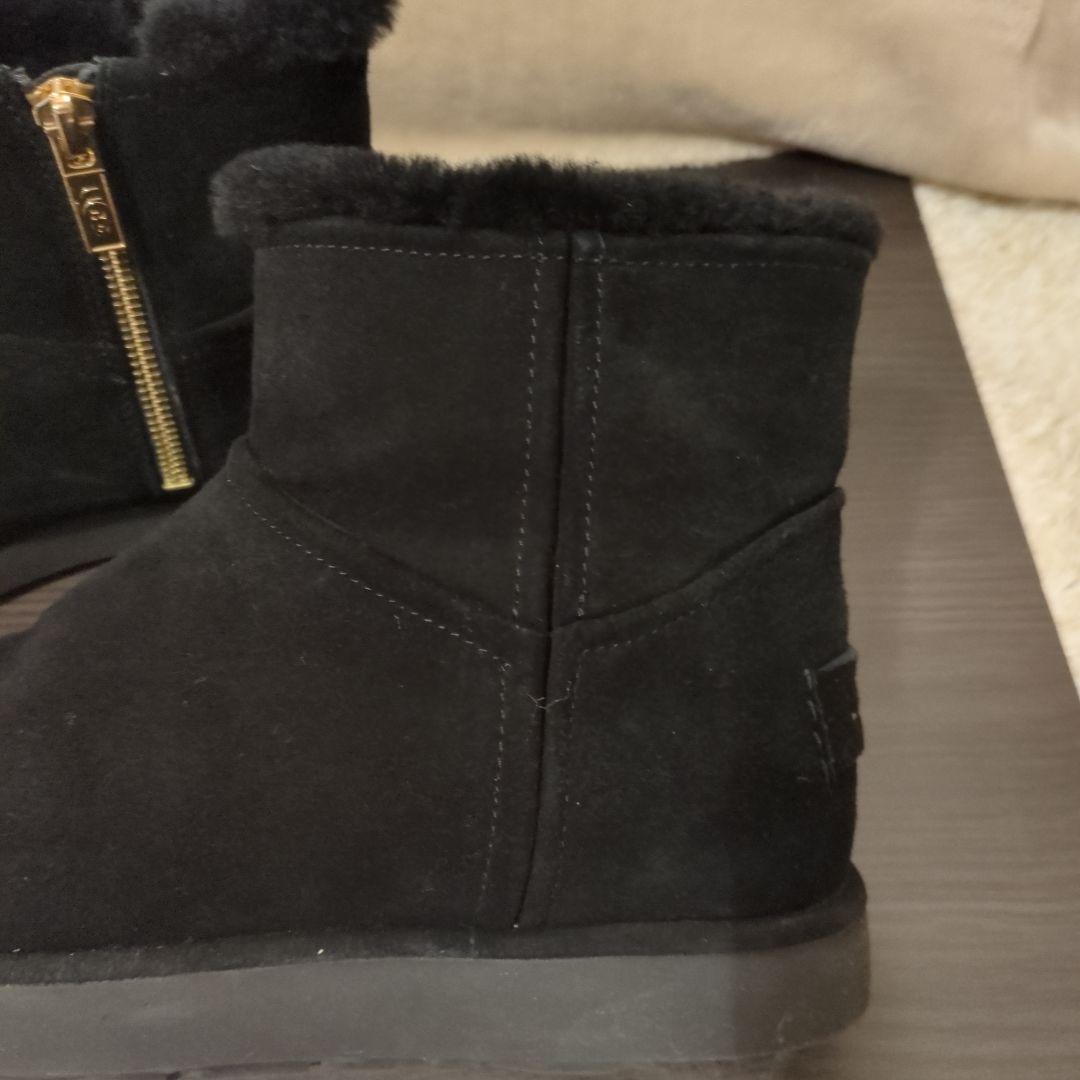 UGG ブラックムートンブーツ ファスナー付き
