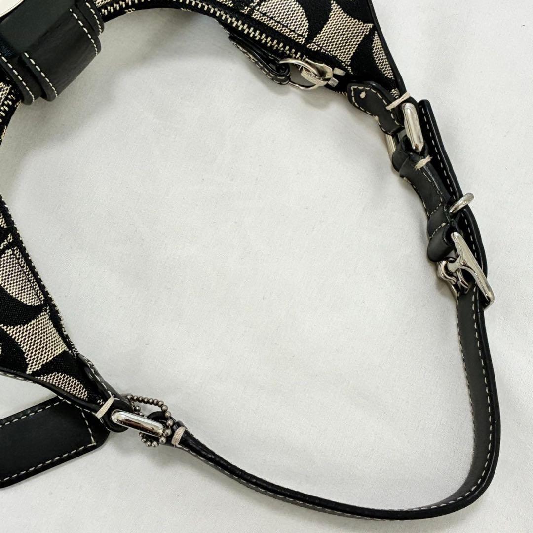 【美品】コーチ 6361 ソーホー シグネチャー ワンハンドバッグ 肩掛け 黒