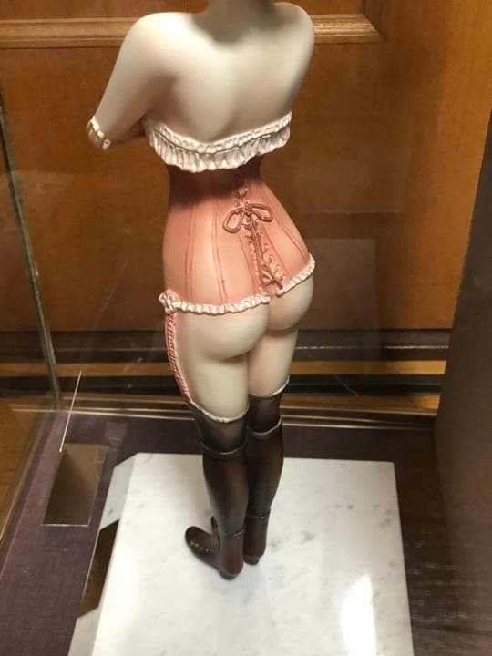 陶器製　高級人形　ワコール